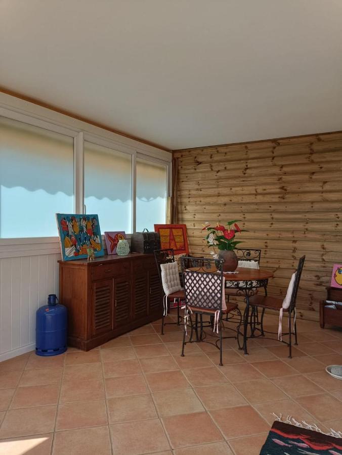 Grand Studio En Bas De Villa Avec Vue Sur Mer Au Carbet Le Carbet Zewnętrze zdjęcie